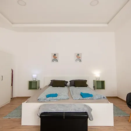Harmonia Apartman * Szeged
